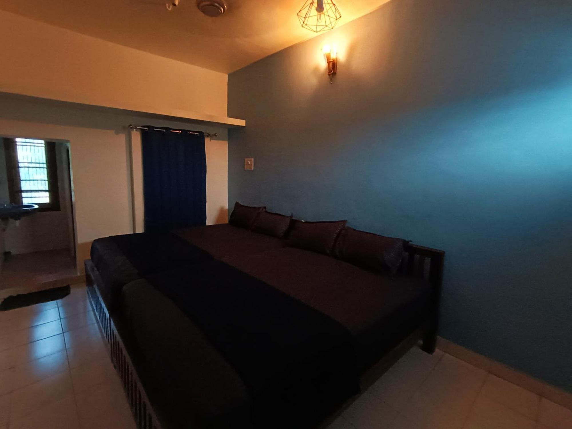 Omkara - The Fives Guest House Tiruvannāmalai Δωμάτιο φωτογραφία