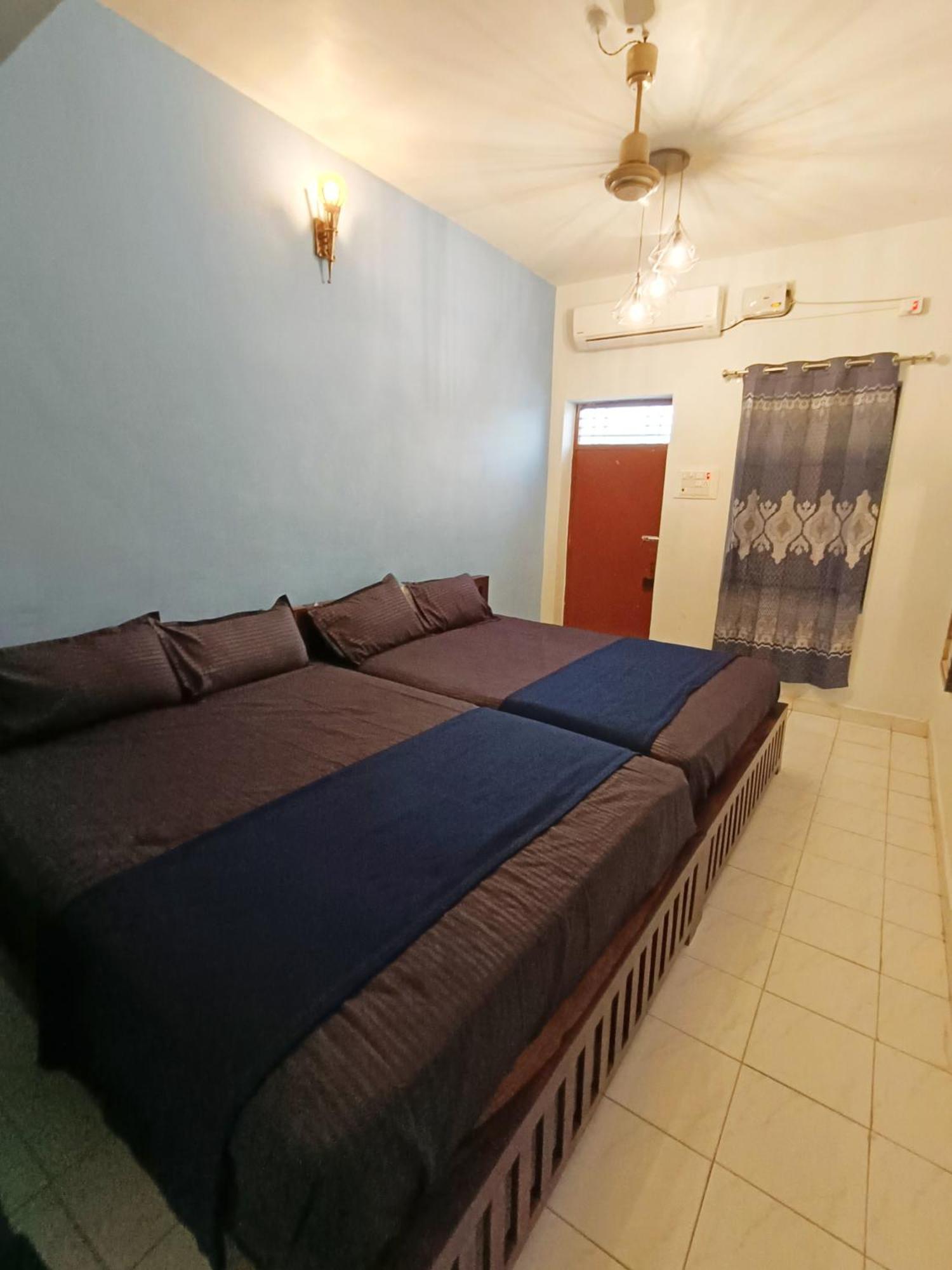 Omkara - The Fives Guest House Tiruvannāmalai Δωμάτιο φωτογραφία